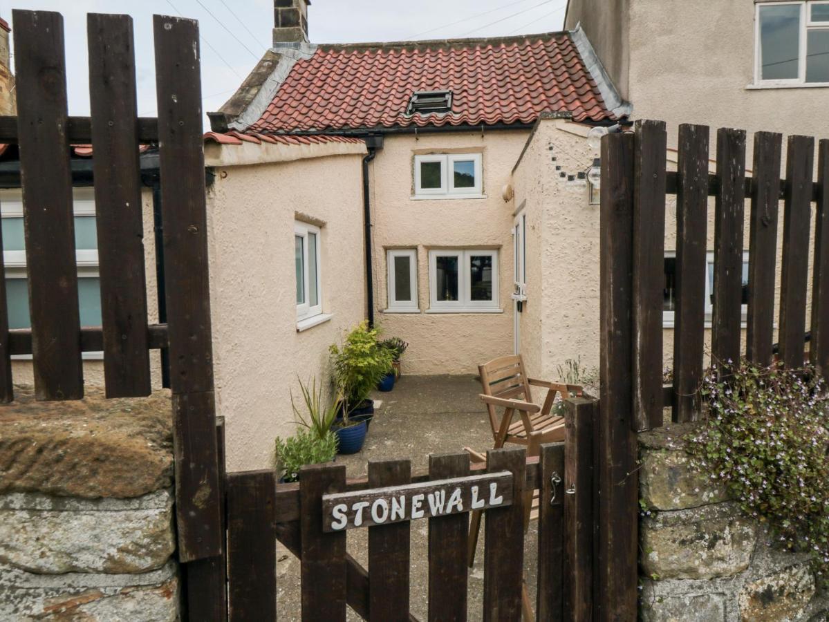 Stonewall ウィットビー エクステリア 写真